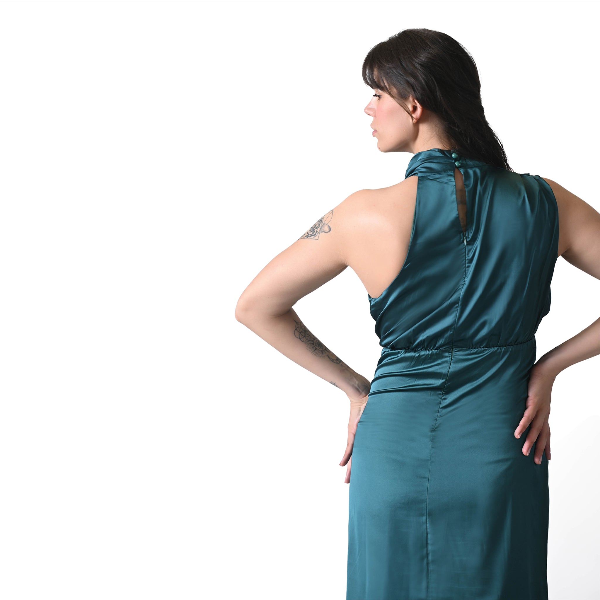 玛丽莲橄榄色缎面吊带裙